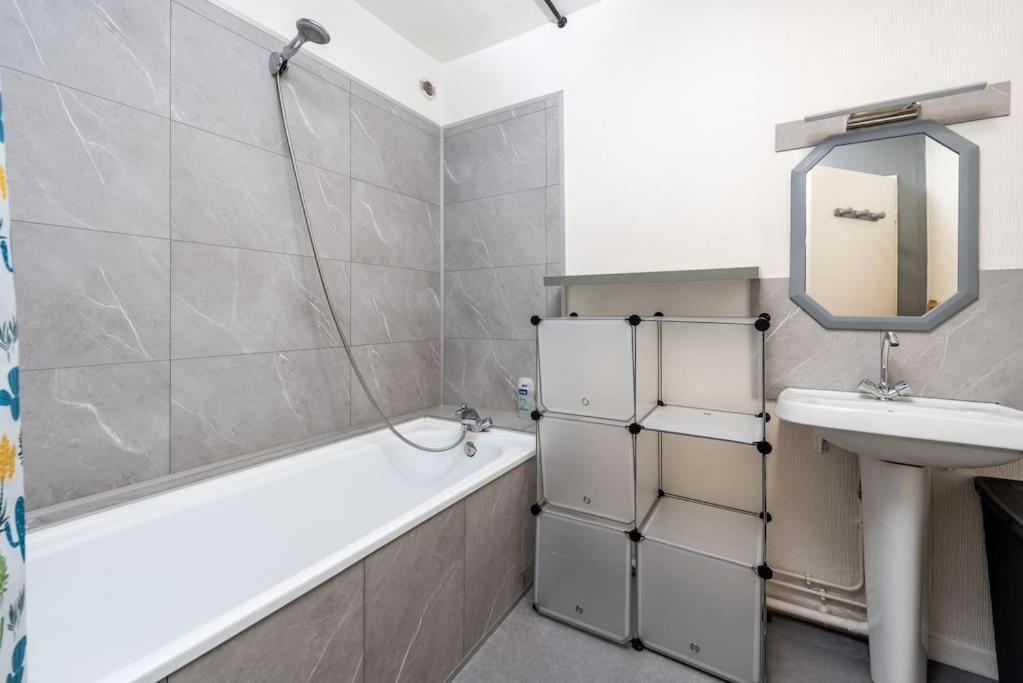 アミアンDuplex Cosy Et Contemporain Avec Parking Priveアパートメント エクステリア 写真